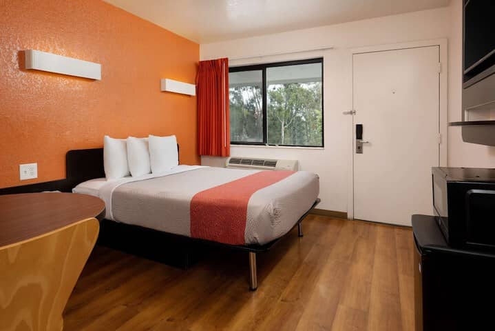 Room 20 of 46
